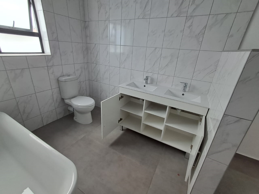 3 Bedroom Property for Sale in Bergsig Western Cape